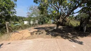 කඩවත ට්‍රැක්මෝ හංදියට ආසන්නයෙන් ඉඩමක්