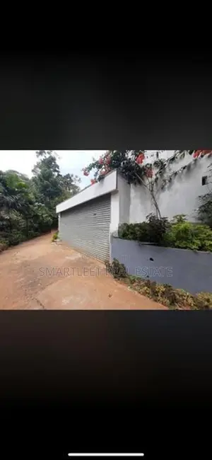 2 Storey House with 4 Bedrooms for Sale Pilimathalawa