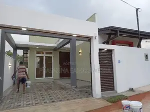 අති සුඛෝපභෝගී අලංකාර නිවස විකිණීමට piliyandala
