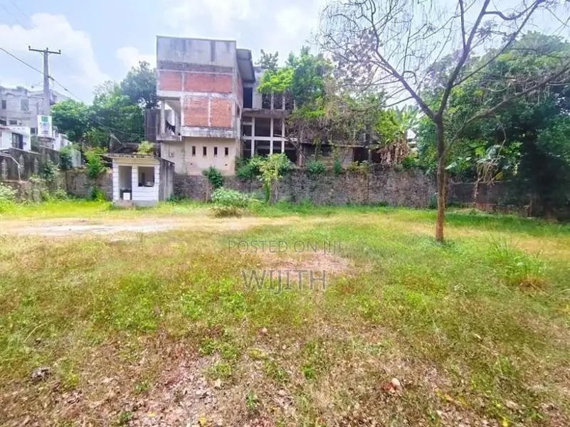 Supar Land for Sale in Talawatugoada Madiwela