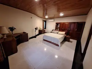 Kalubowila : 14 A/C BR (8,000sf) Hotel for Rent