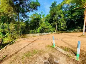 පානදුර හිරණ ඉඩමක් විකිණීමට Y31