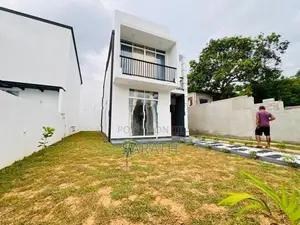 Luxury Brand New House In Malabe