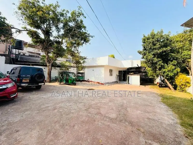 (AFA48) 21 Perch Property with House Sale At Kohuwala