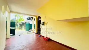 10 Perch 2-Storey House for Sale - Mount Lavinia, Galle Road (SA-11)