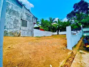 සුපිරි බිම් කොටස් හිරණ M20