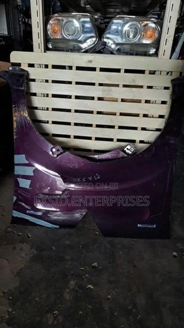 Suzuki Spacia fender (MK53)