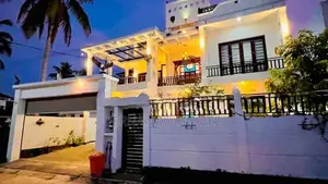 Box Modern Fully Air Conditioned & Solar Power 5 BR House Sale Negombo