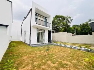 මාලබේ නගරයෙන් නවීනතම නිවස විකිණීමට