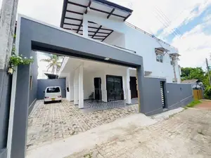 මාලබේ නගරයෙන් සුඛෝපභෝගී නිවසක් විකිණීමට