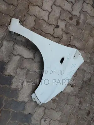 Suzuki Alto HA25 Fender