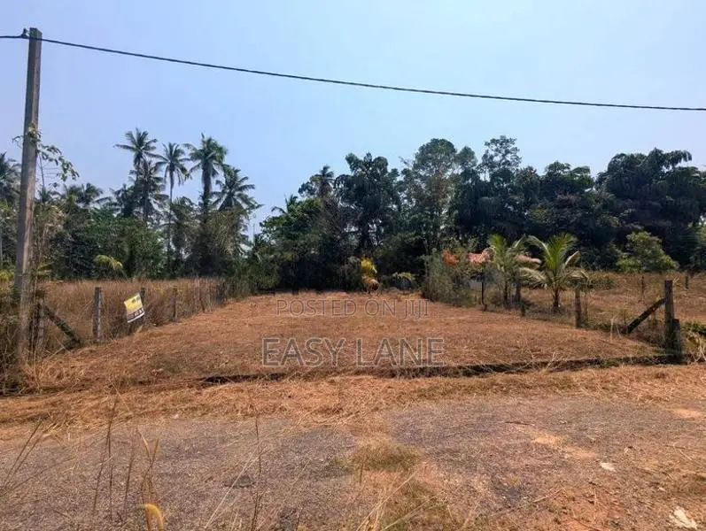 මීරිගම - මීගමුව පාරට ආසන්නයෙන් වටිනා ඉඩමක්
