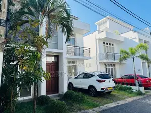 LUXURY 2 STORY HOUSE FOR SALE WITH SWIMMING POOL - PILIYANDALA .