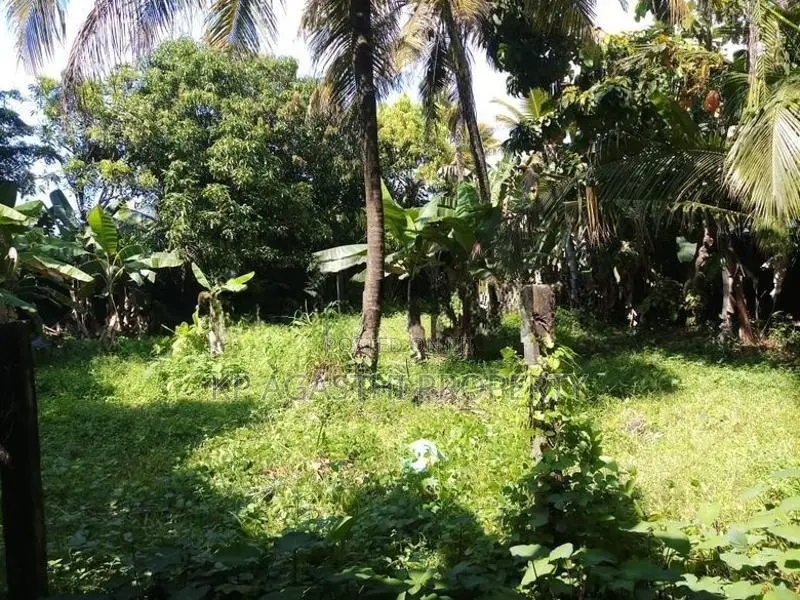 almost house for super land sale in kohuwala