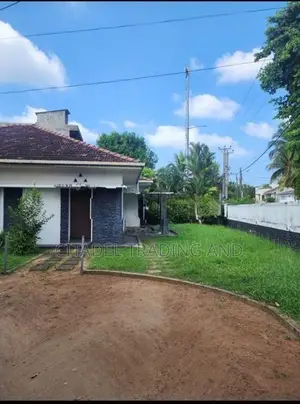 Single Storey House with Land for Sale in Rathmalana - Cl842