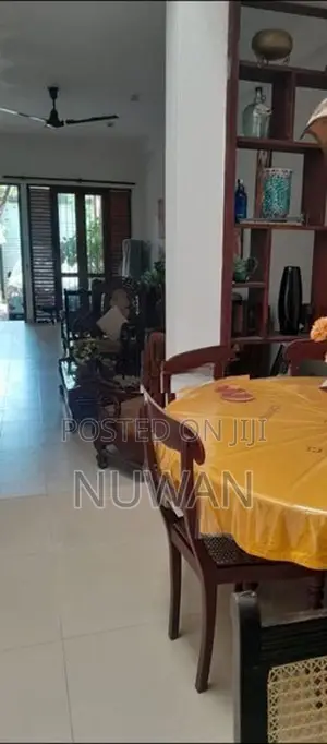( NUS1382) 2 Storied House in Nugegoda