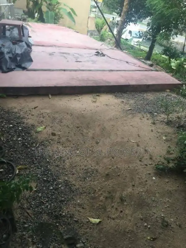Land for sale in Kohuwala ( kalubovila )