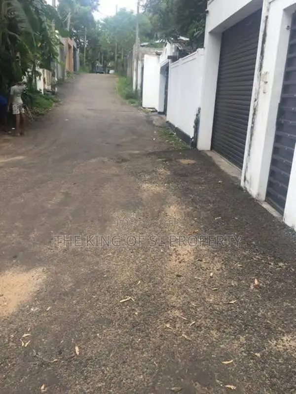 Land for sale in Kohuwala ( kalubovila )