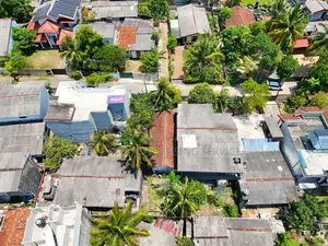 House with Annex in Thalahena - Kaduwela