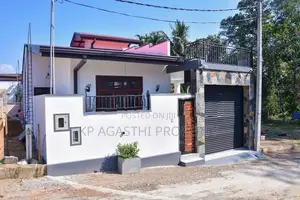 අතුරුගිරිය නගරයේ ලස්සන නිවසක් ව්කිනිමට