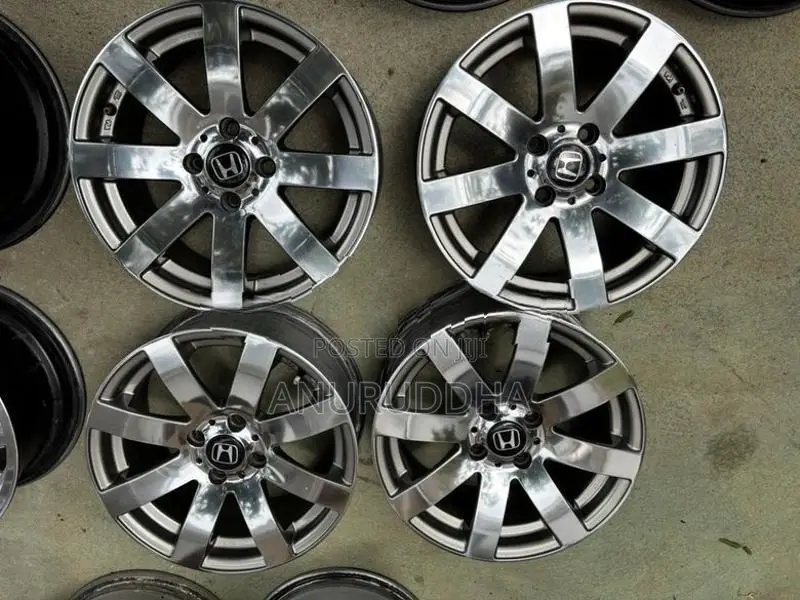 15” Alloy Wheels