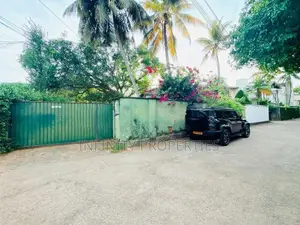 (AF808) 49 P Land with Old House Sale At Jambugasmulla Road Nugegoda