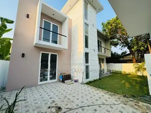 super luxury Brand New solid Modern House-piliyandala
