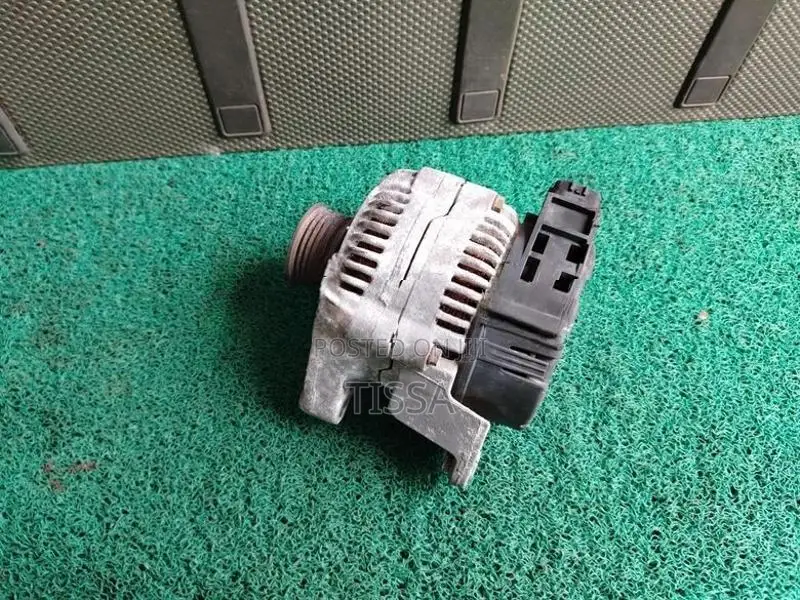 Nissan March K11 Alternator