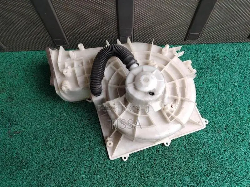Nissan Sunny N16 Blower Motor