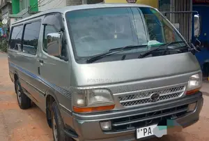 Toyota HiAce 2000 Brown
