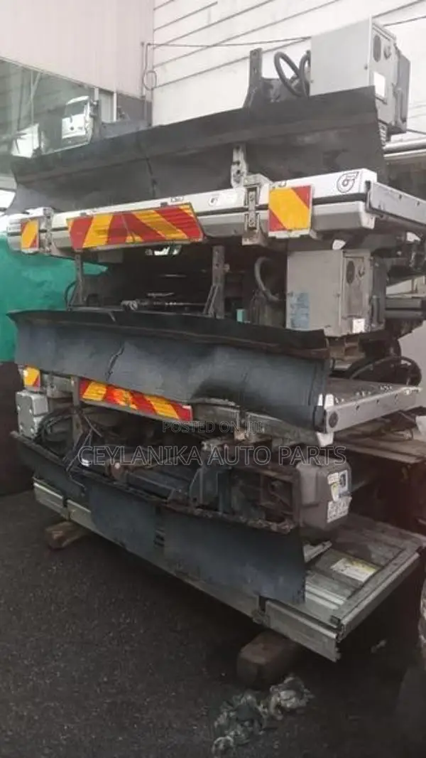 TRUCK POWER GATE