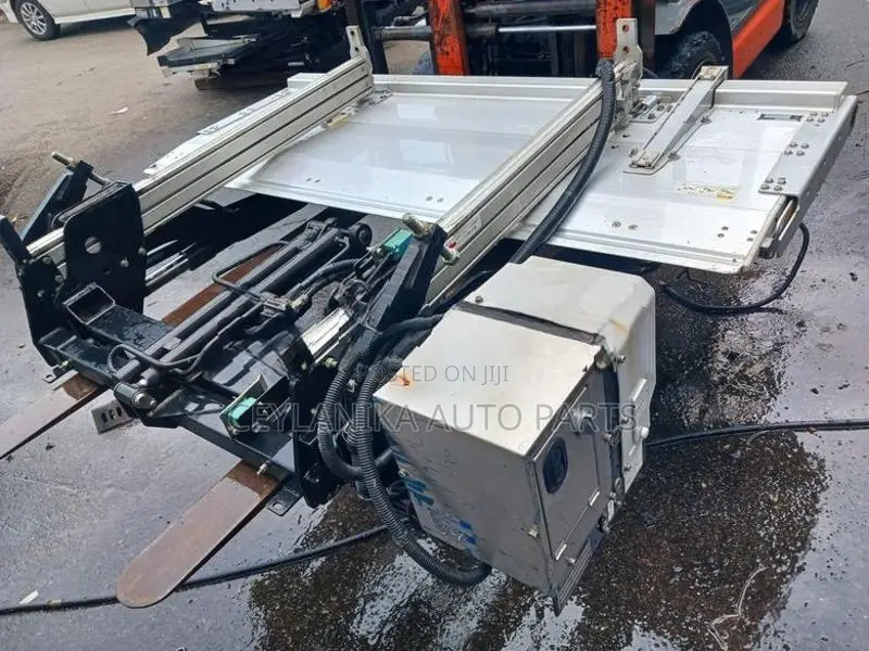 TRUCK POWER GATE