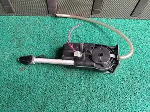 Nissan Bluebird U14 Power Antenna