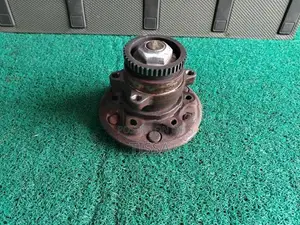 Nissan Caravan E25 Front Hub