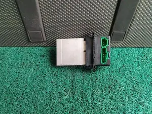 Nissan Bluebird G11 Blower Control Resistor