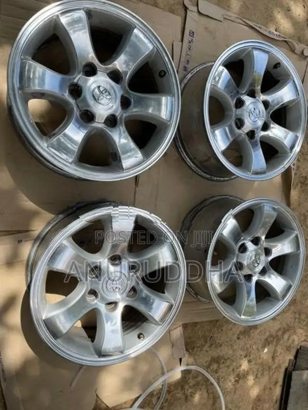 17” Alloy Wheels