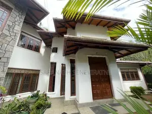 2 Storied Well Built and Maintained House Kandy Katugasthota