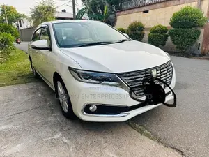 Toyota Premio G superior 2017