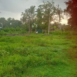 සීදුව මුතුවාඩිය පාර, කුස්වල පර්චස් 13.5 ඉඩමක්