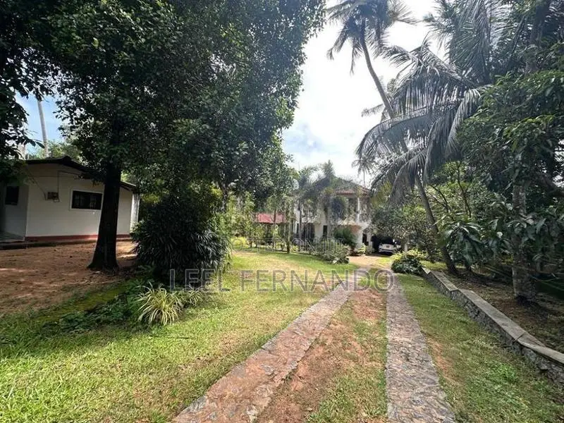 Land with House for Sale Seeduwa