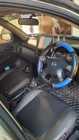 Nissan Sunny 2008