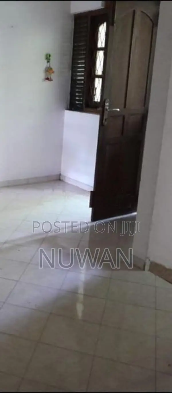 ( BAR4191) Upper Floor House in Thalawathugoda