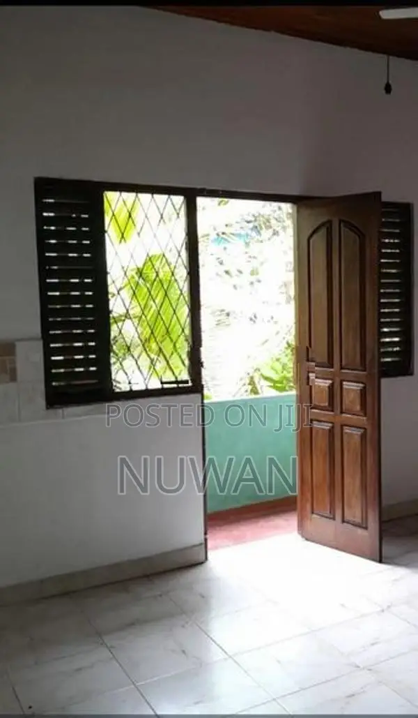 ( BAR4191) Upper Floor House in Thalawathugoda
