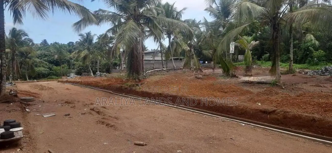 Land For Sale In Close To Kahathuduwa