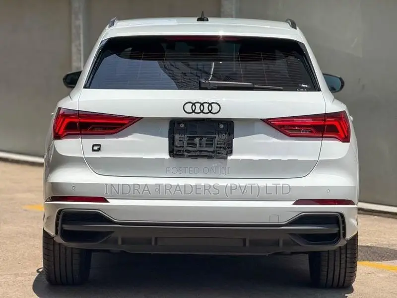 Audi Q3 S-Line Black edition 2025