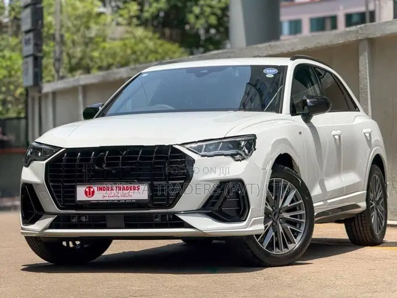 Audi Q3 S-Line Black edition 2025