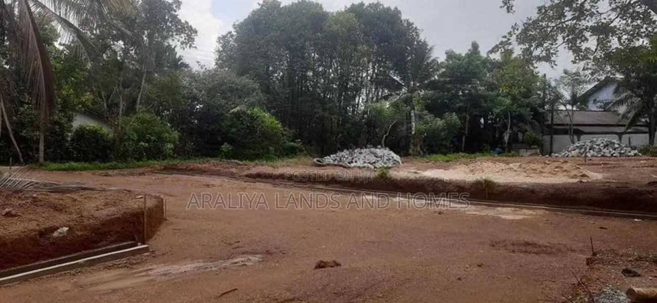 Land For Sale In Close To Kahathuduwa