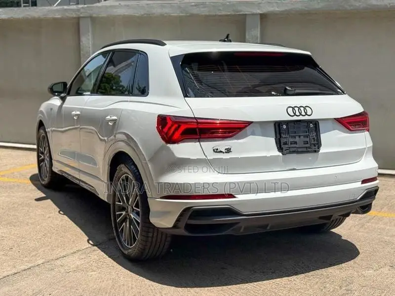Audi Q3 S-Line Black edition 2025