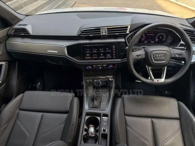 Audi Q3 S-Line Black edition 2025