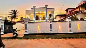 Near Katunayaka Airport 15P Land Modern Box 5Br House For Sale Negombo